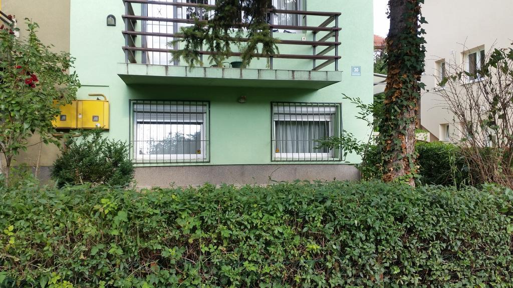 Deja Apartment