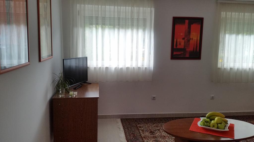 Deja Apartment *