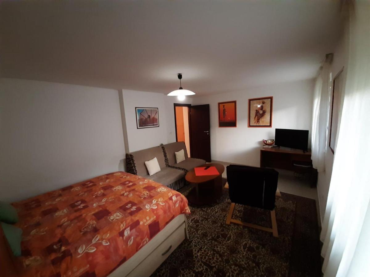 Apartment Deja *